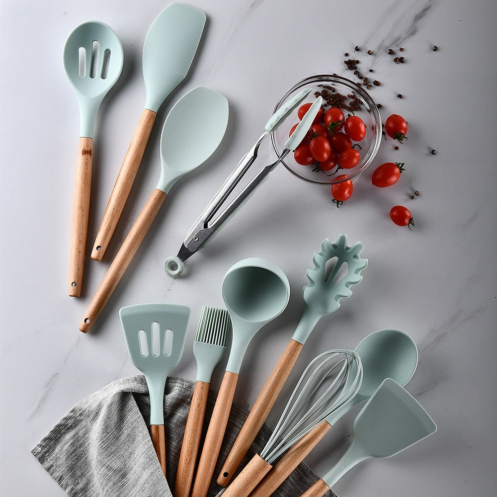 12 Utensilios de Cocina con Mango de Madera